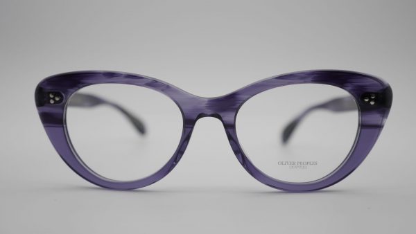 Modelo Rishell de Oliver Peoples