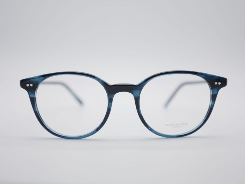Modelo Mikett de Oliver Peoples